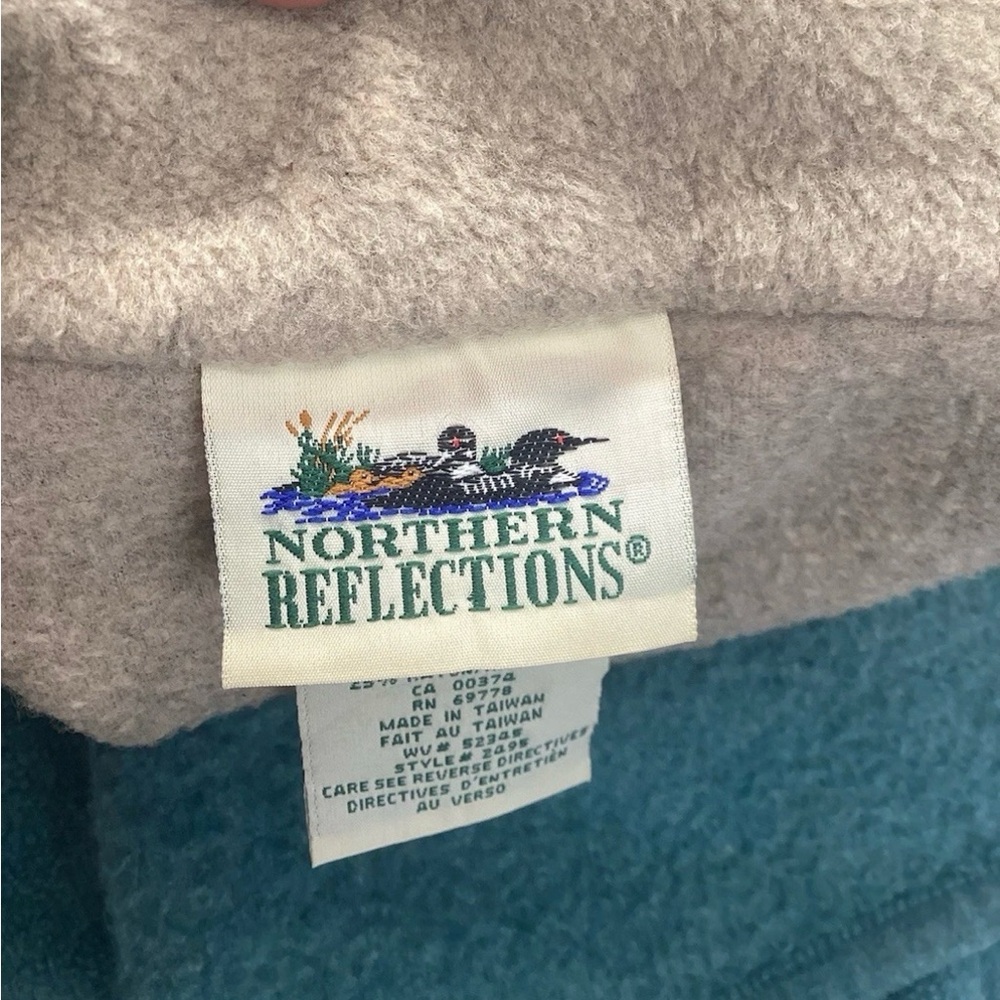 Northern Reflections Beige and Blue Sweater - Picture 10 of 10